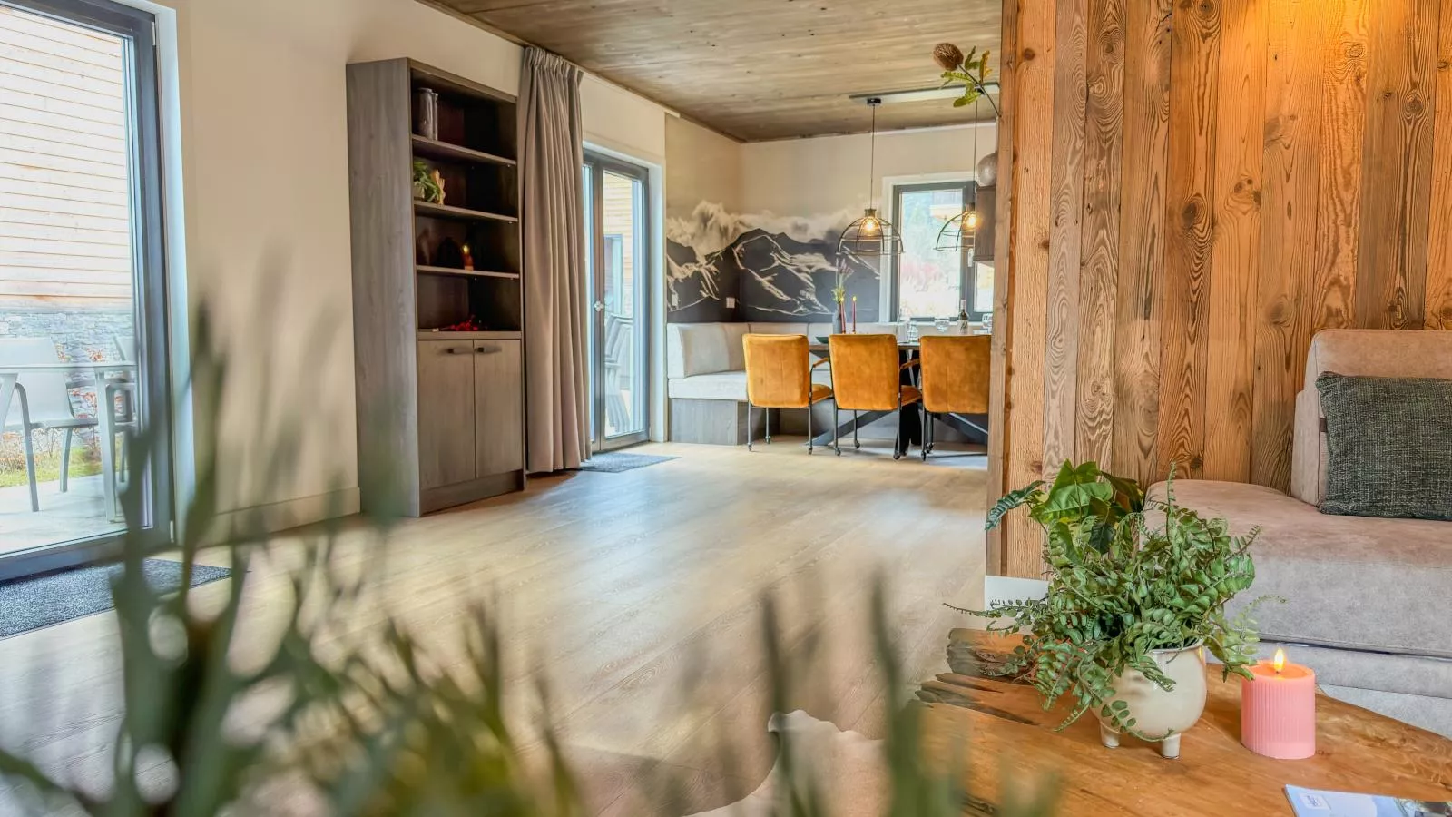 Naturchalet am Afritzer See - Woonkamer