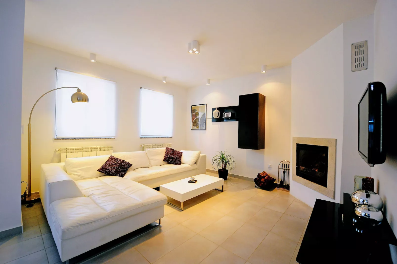 Villa Gea - Three Bedroom Villa with Swimming Pool