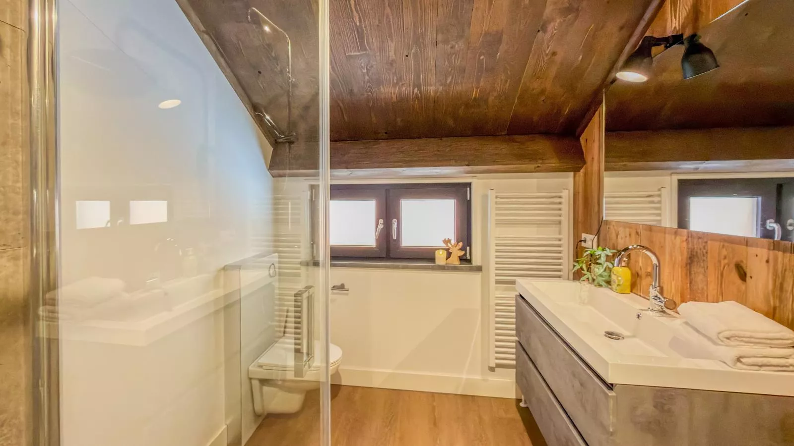 Seechalet Afritz - Badkamer