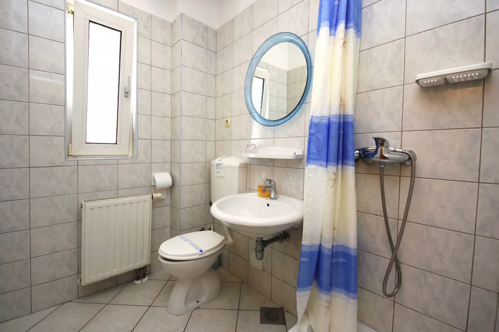 Apartments & Rooms Villa Petra -  One Bedroom Apartment with Balcony and Sea View (A4) - Badkamer