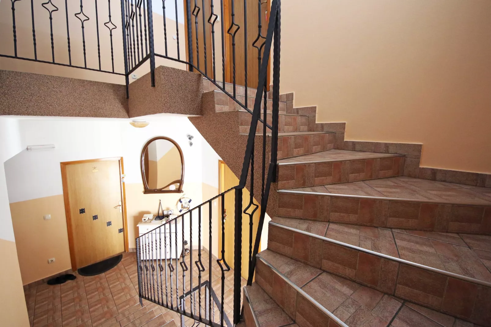 Apartments & Rooms Villa Petra -  One Bedroom Apartment with Balcony and Sea View (A5) - Binnen