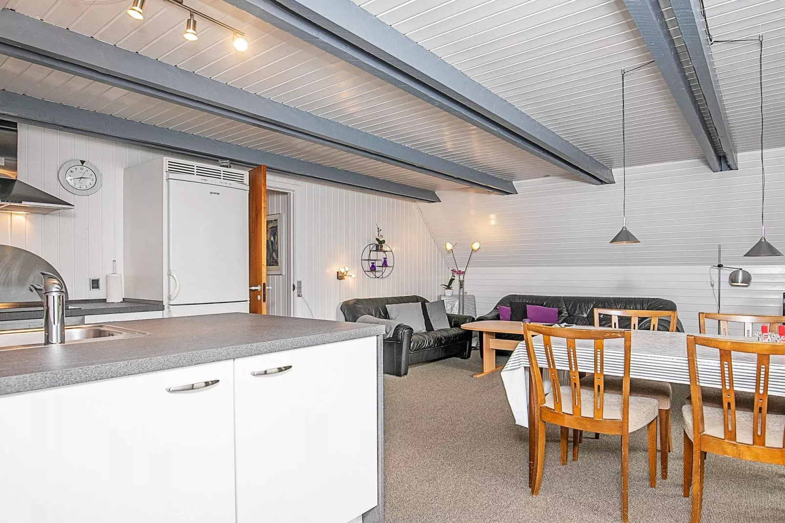 Vakantiehuis met 3 slaapkamers en moderne keuken - Binnen