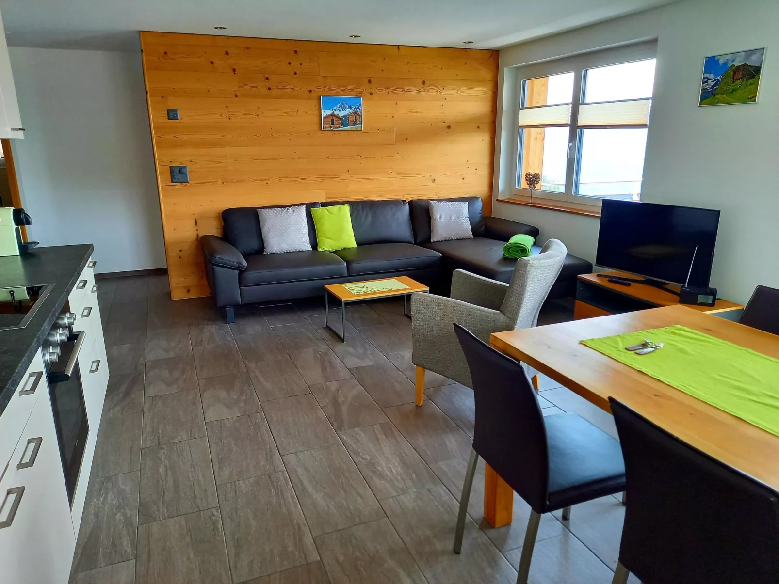 Robert 1. OG Süd - Binnen