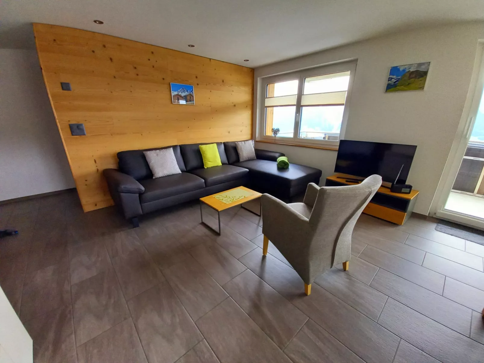 Robert 1. OG Süd - Binnen