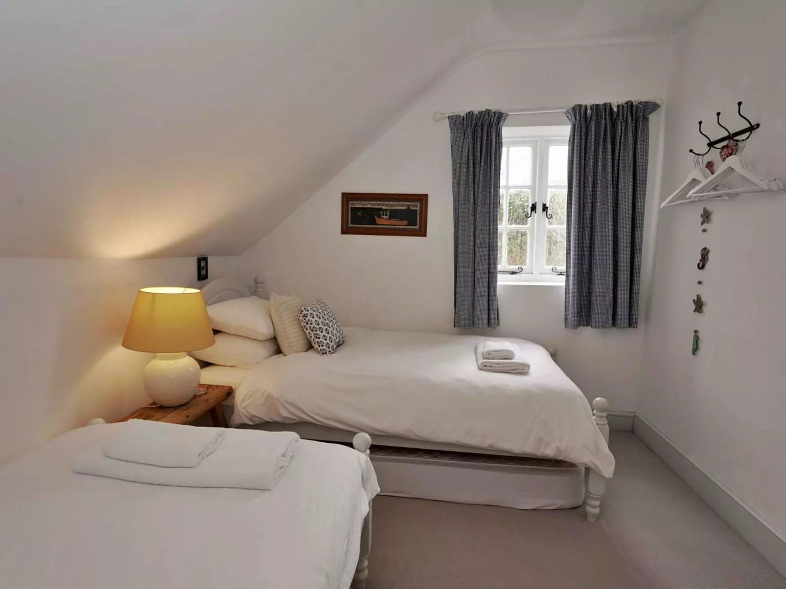 Porthcothan Mill Cottage - Binnen