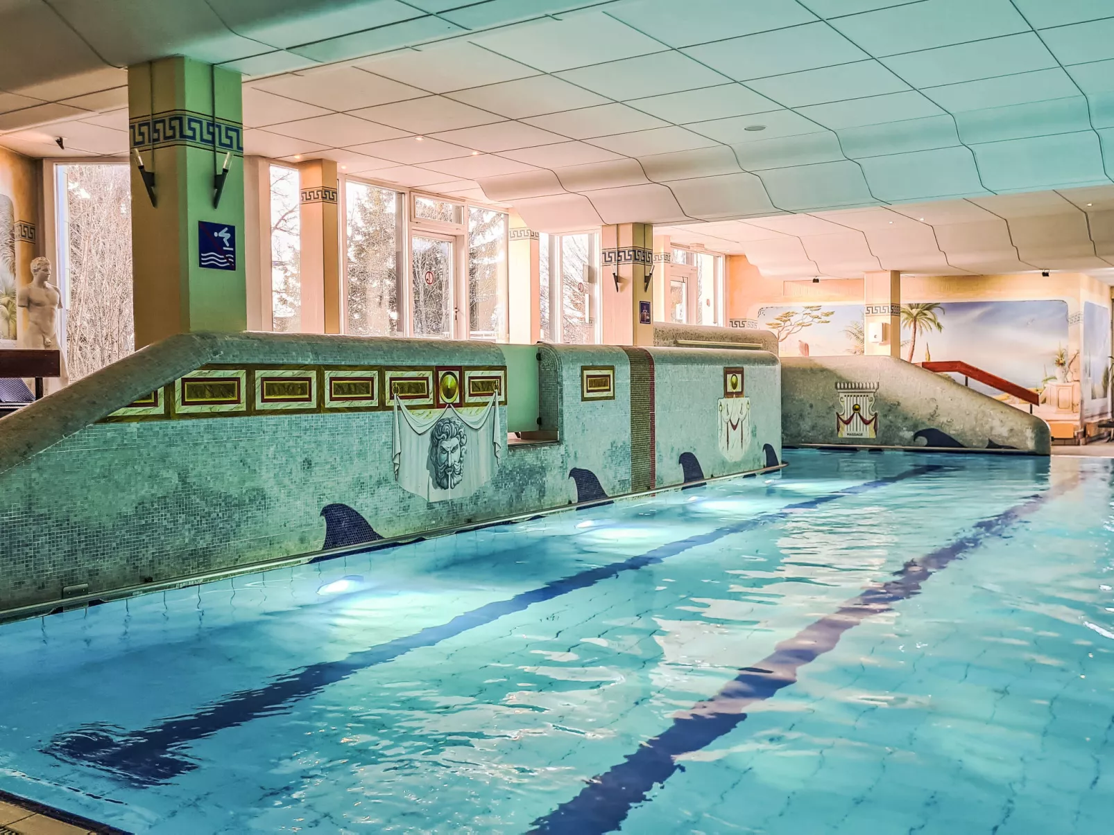 Urlaubsspaß inkl. Schwimmbad und Sauna - Buiten