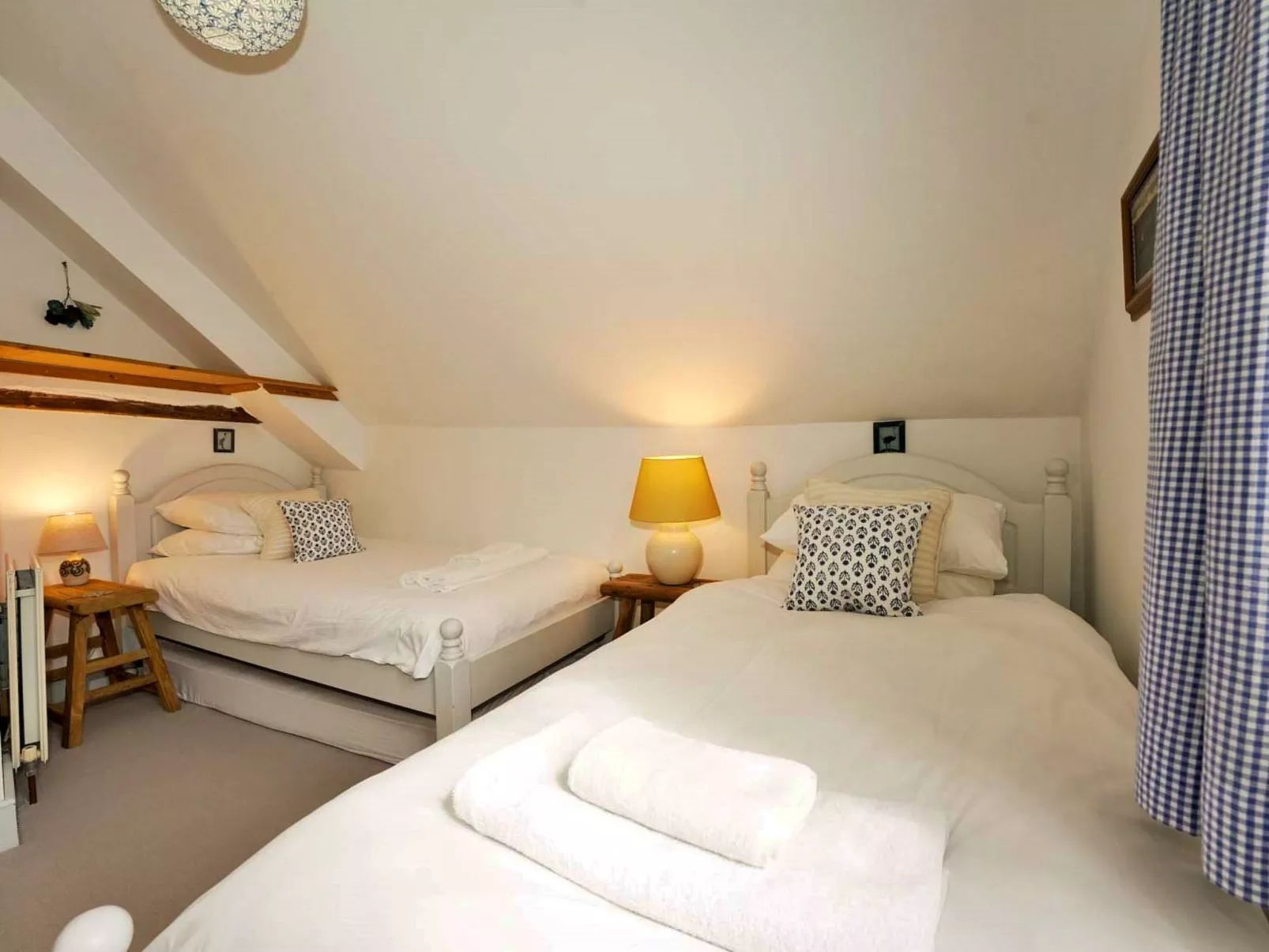 Porthcothan Mill Cottage - Binnen