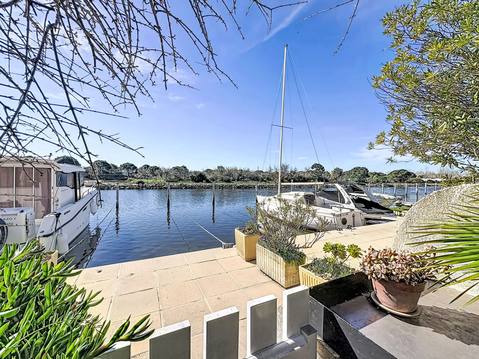 Marinas Beach - Buiten