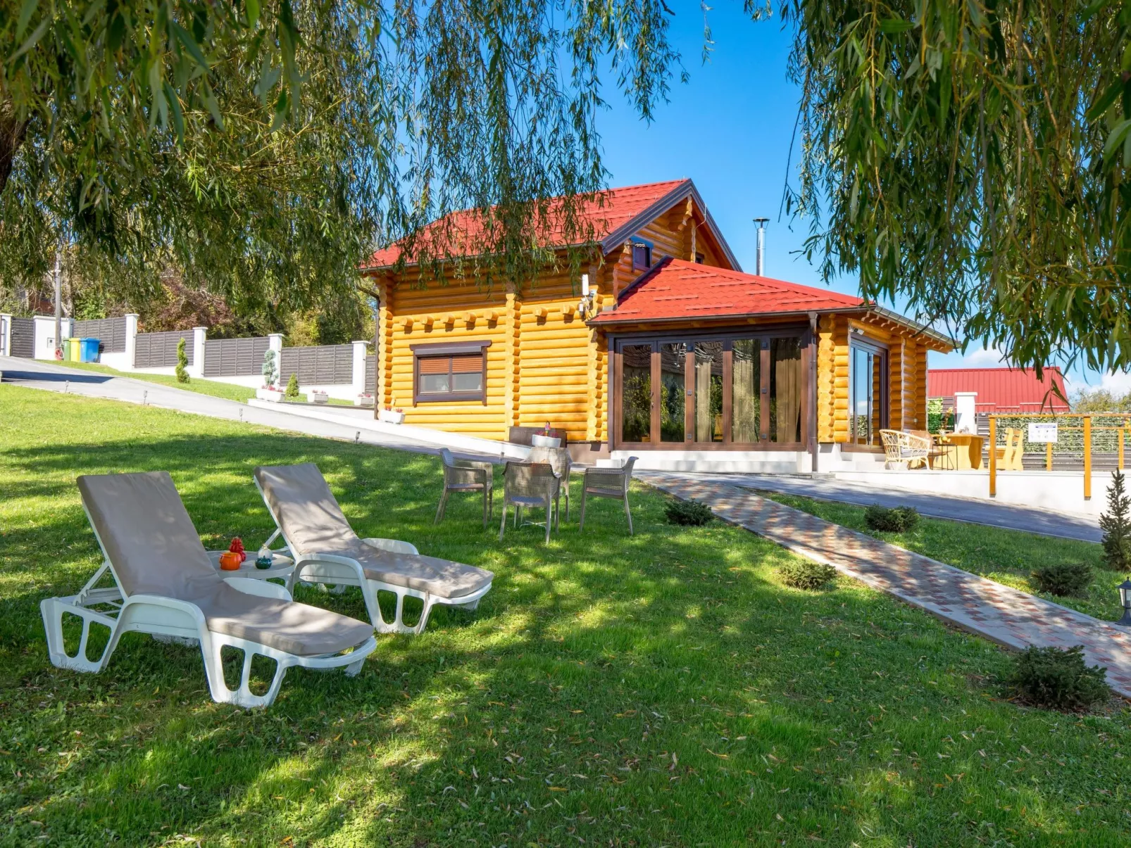 House Drvena kuća Babylonica