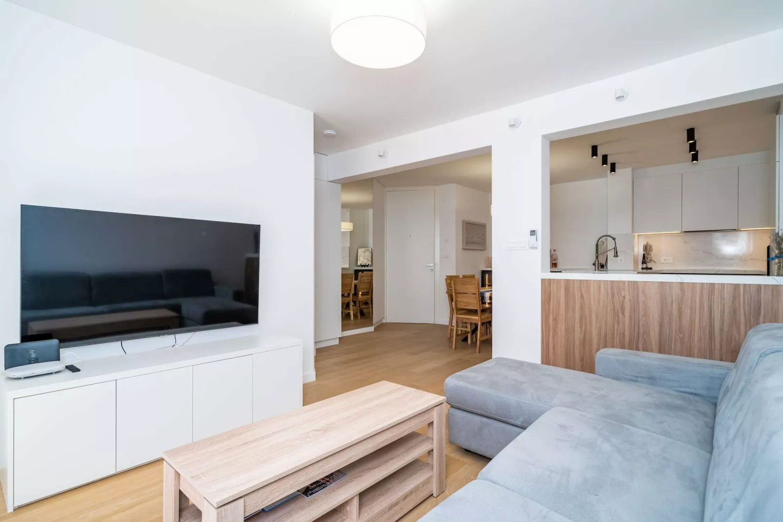 Apartment Villa Claudia - Three Bedroom Apartment with Balcony - Woonkamer