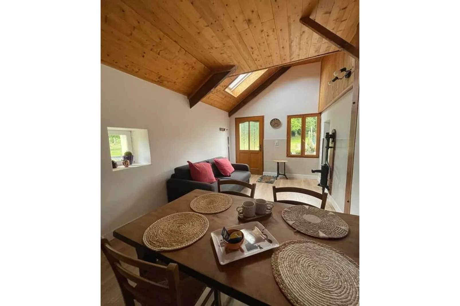 Gîte l'Armor  Jacuzzi terrasse privée cuisine - Eetkamer