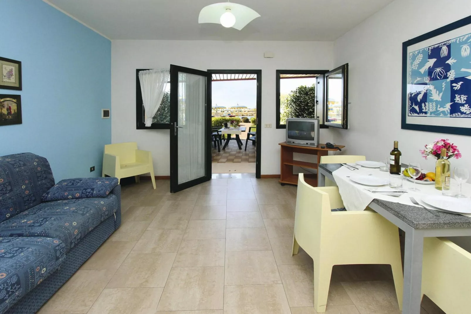 Residence Eurobeach Cavallino-2-Raum-app 40 qm 5 Pers Family - Woonkamer
