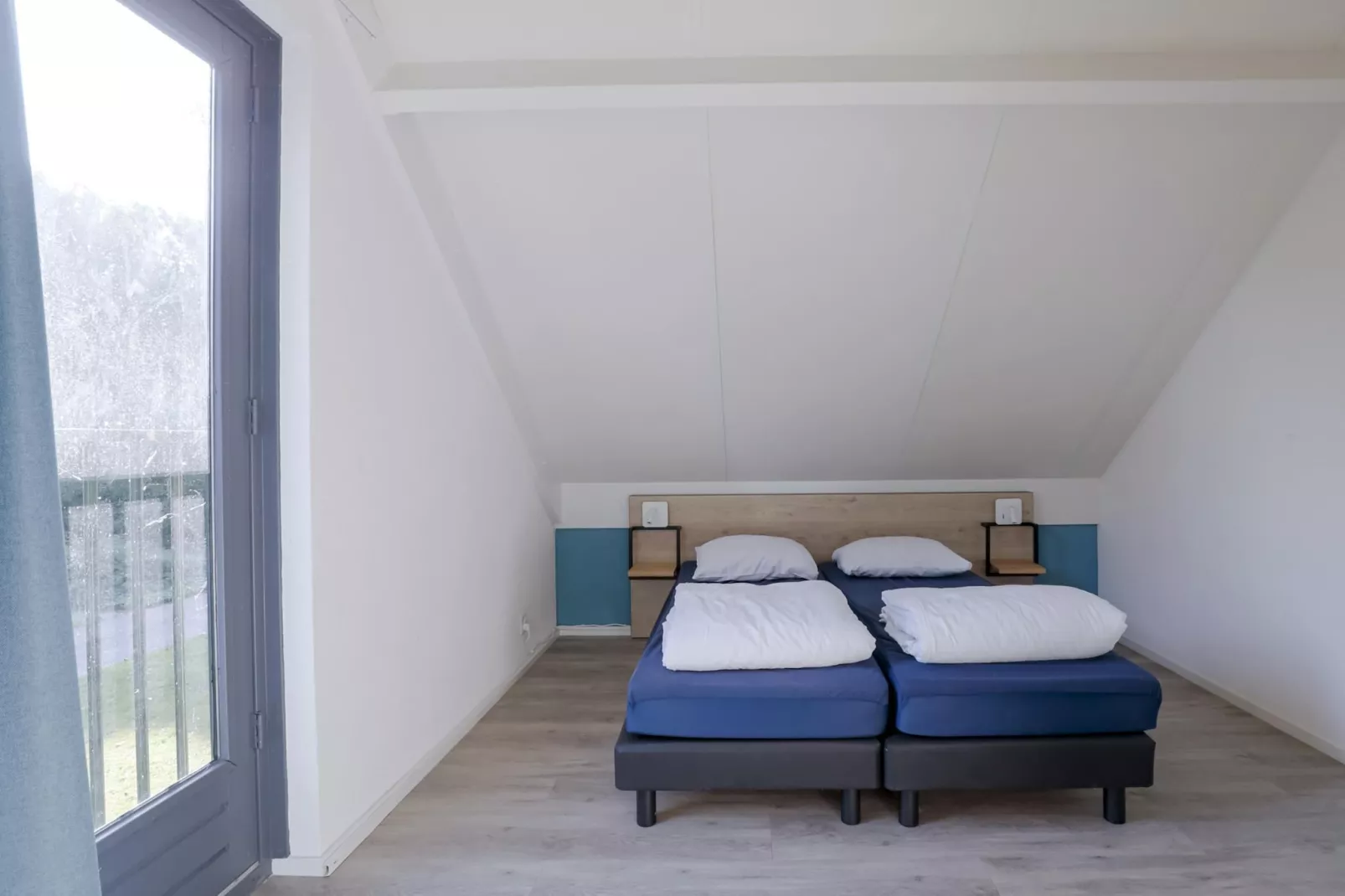 7 - Persoons Forest 217 Sauna Bungalow (copy) (copy) - Slaapkamer