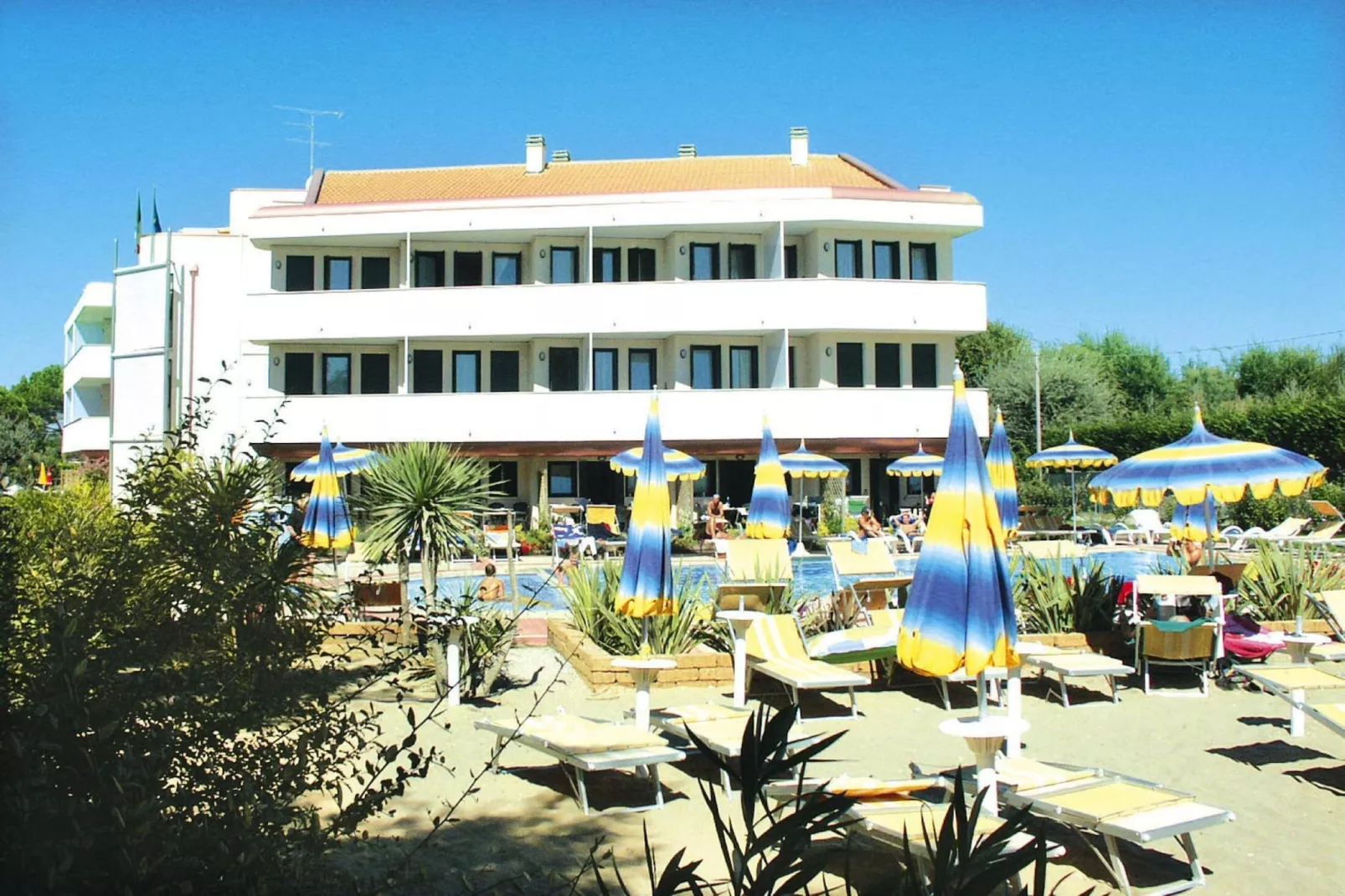 Residence Eurobeach, Cavallino-Studio - 30qm 3 Pers. - Buitenkant zomer