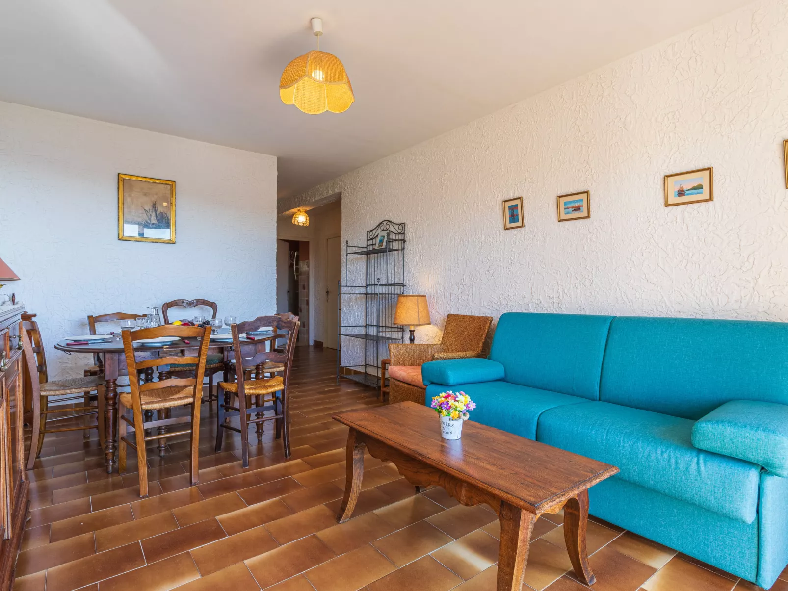 Des Moulins - Binnen