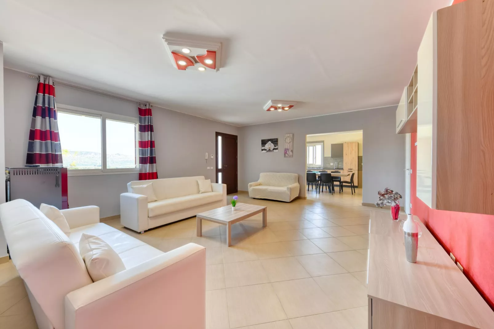 Villa Panorama mit Privatpool - Woonkamer