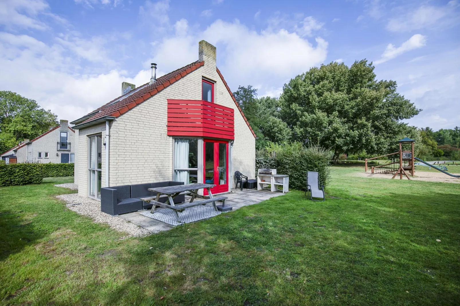 6 - Persons De Zingende Wilg (copy) - Buitenkant zomer