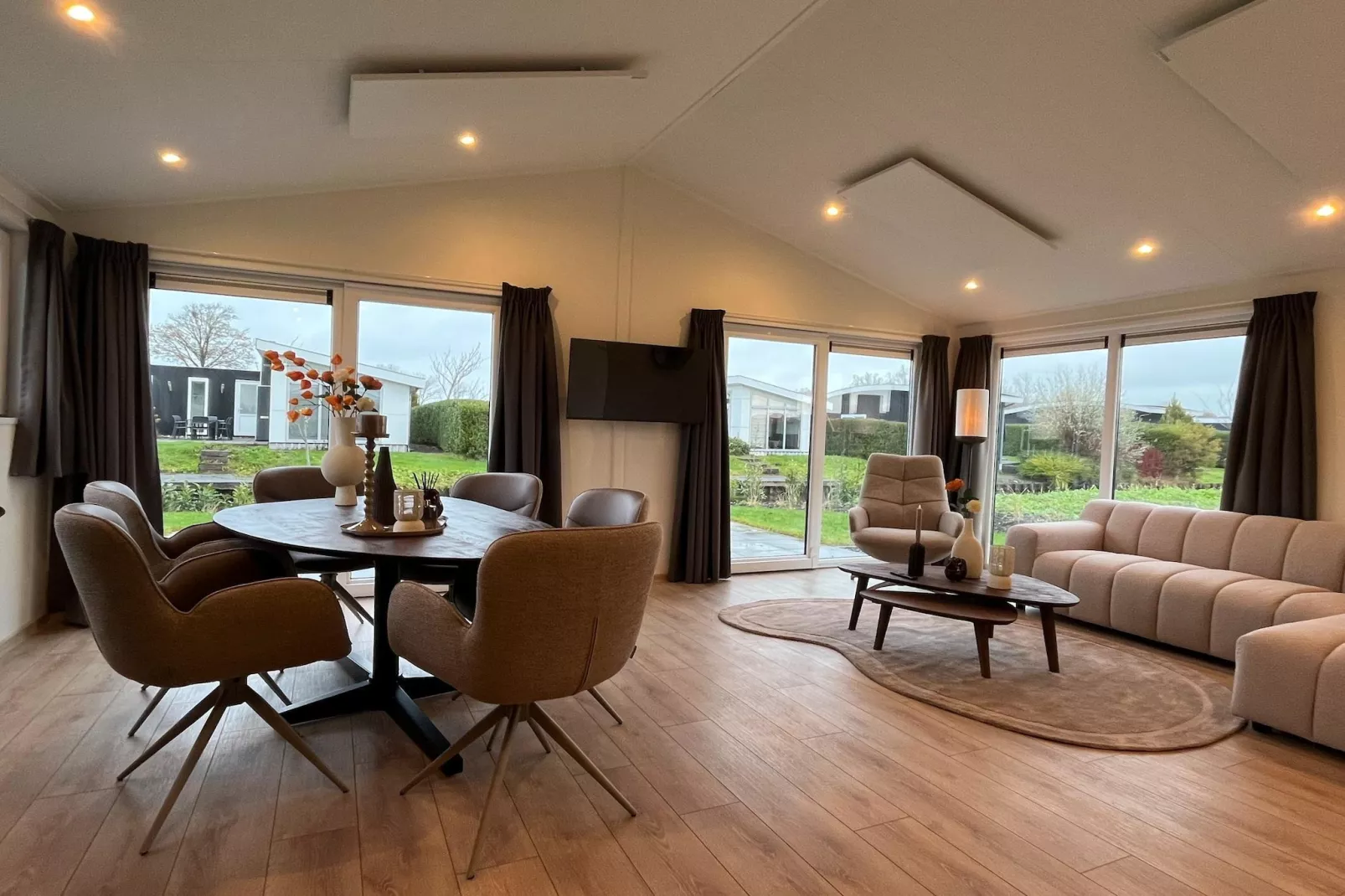 Waaghuys  6 personen - Eetkamer