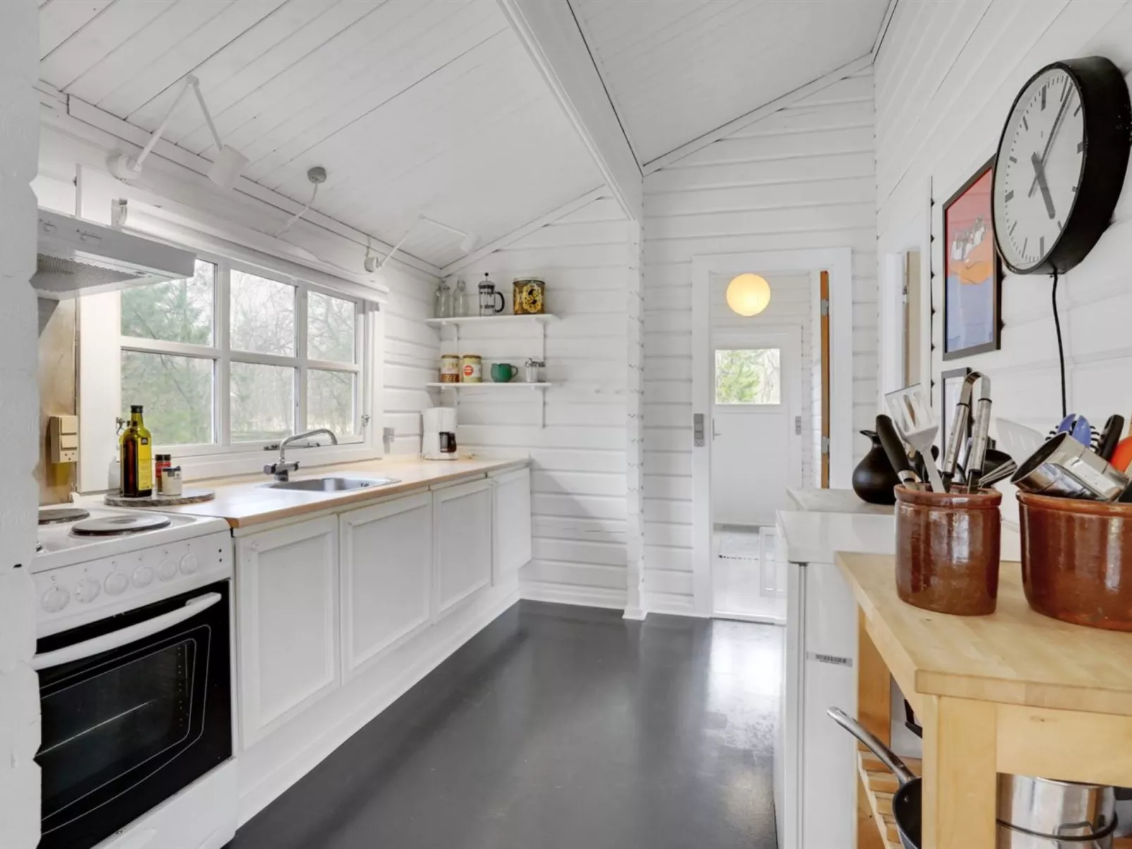 "Iulger" - 30km from the sea - Binnen