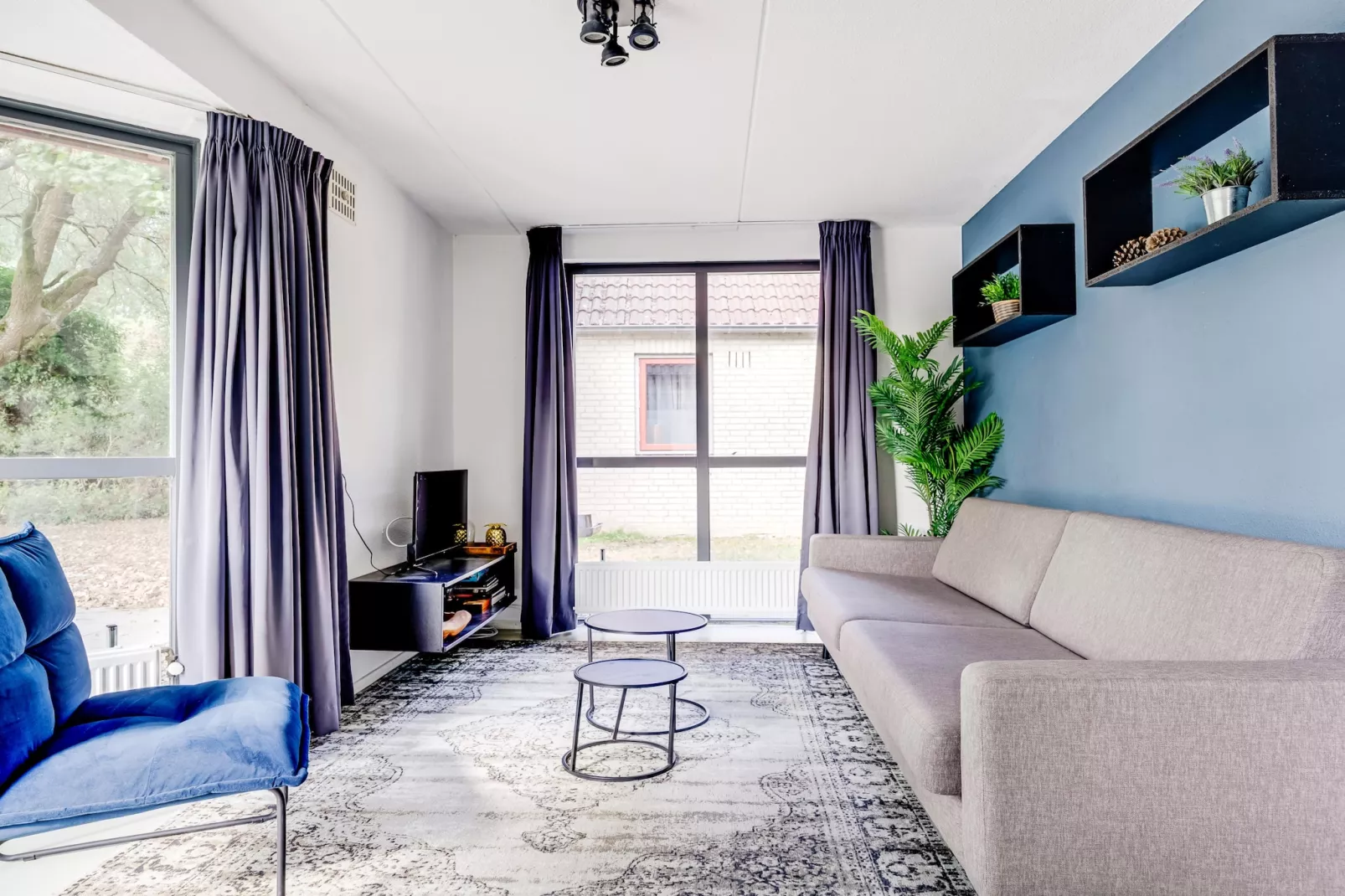 6 - Persons De Zingende Wilg (copy) (copy) (copy) - Woonkamer