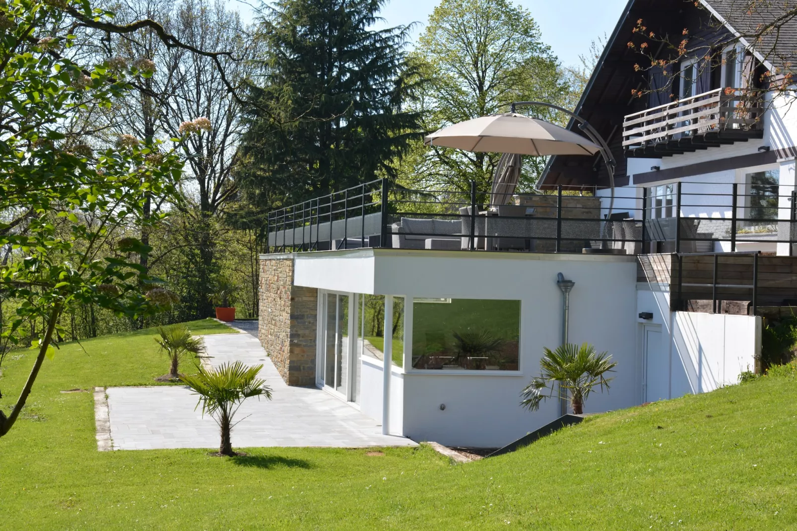 Le Monthouet - Buitenkant zomer