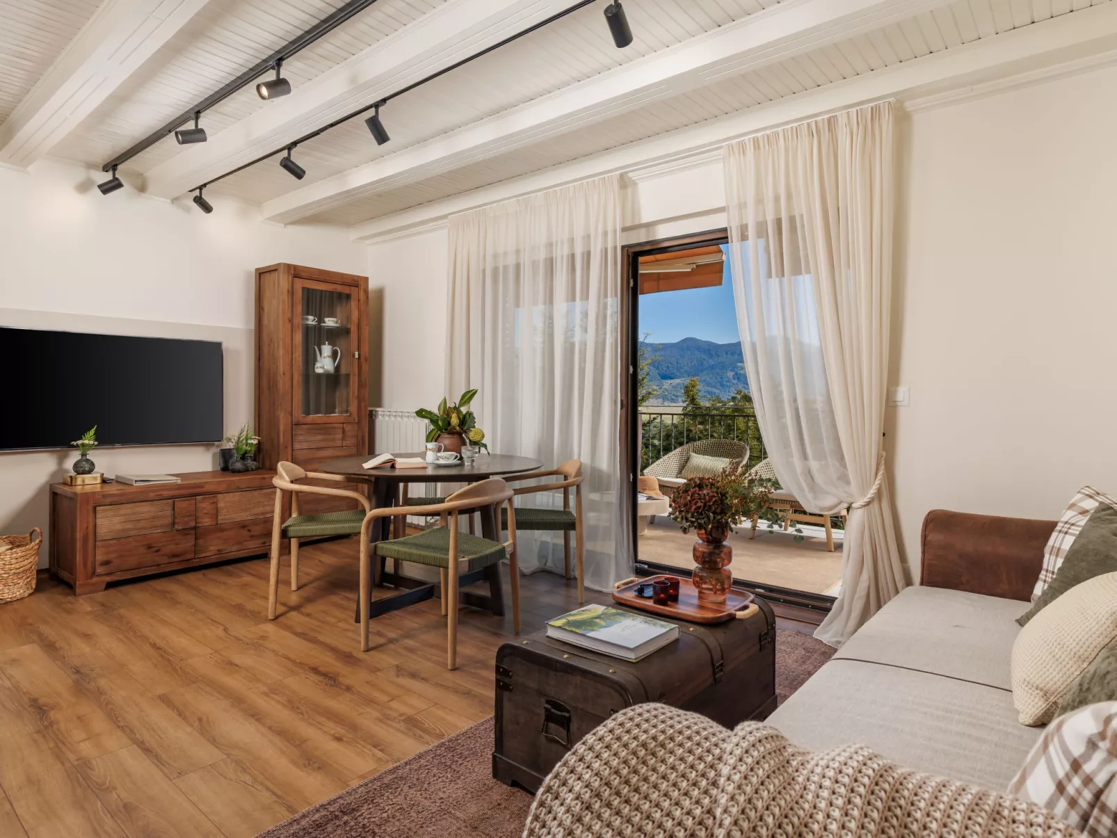 House Hillside Lodge - Binnen