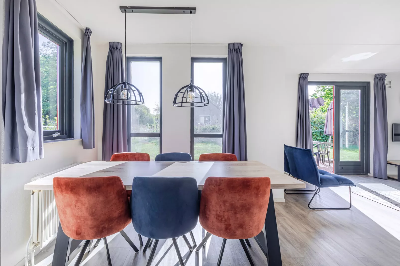 7 - Persoons Forest 217 Sauna Bungalow (copy) (copy) (copy) - Eetkamer