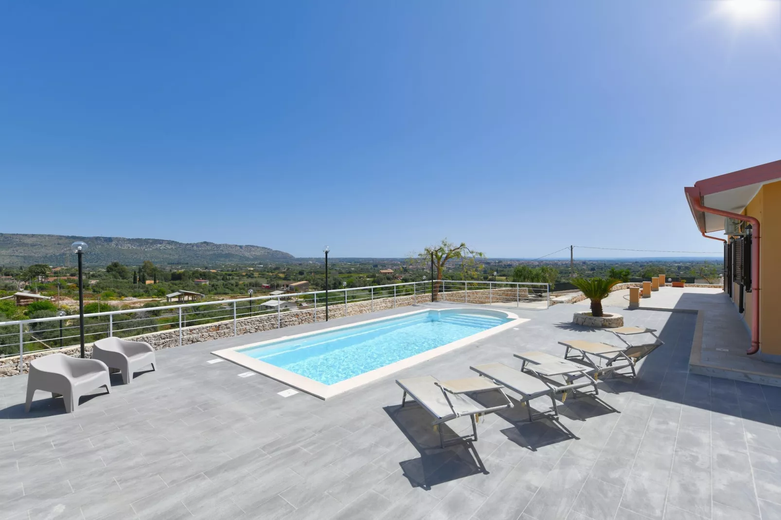 Villa Panorama mit Privatpool - Zwembad