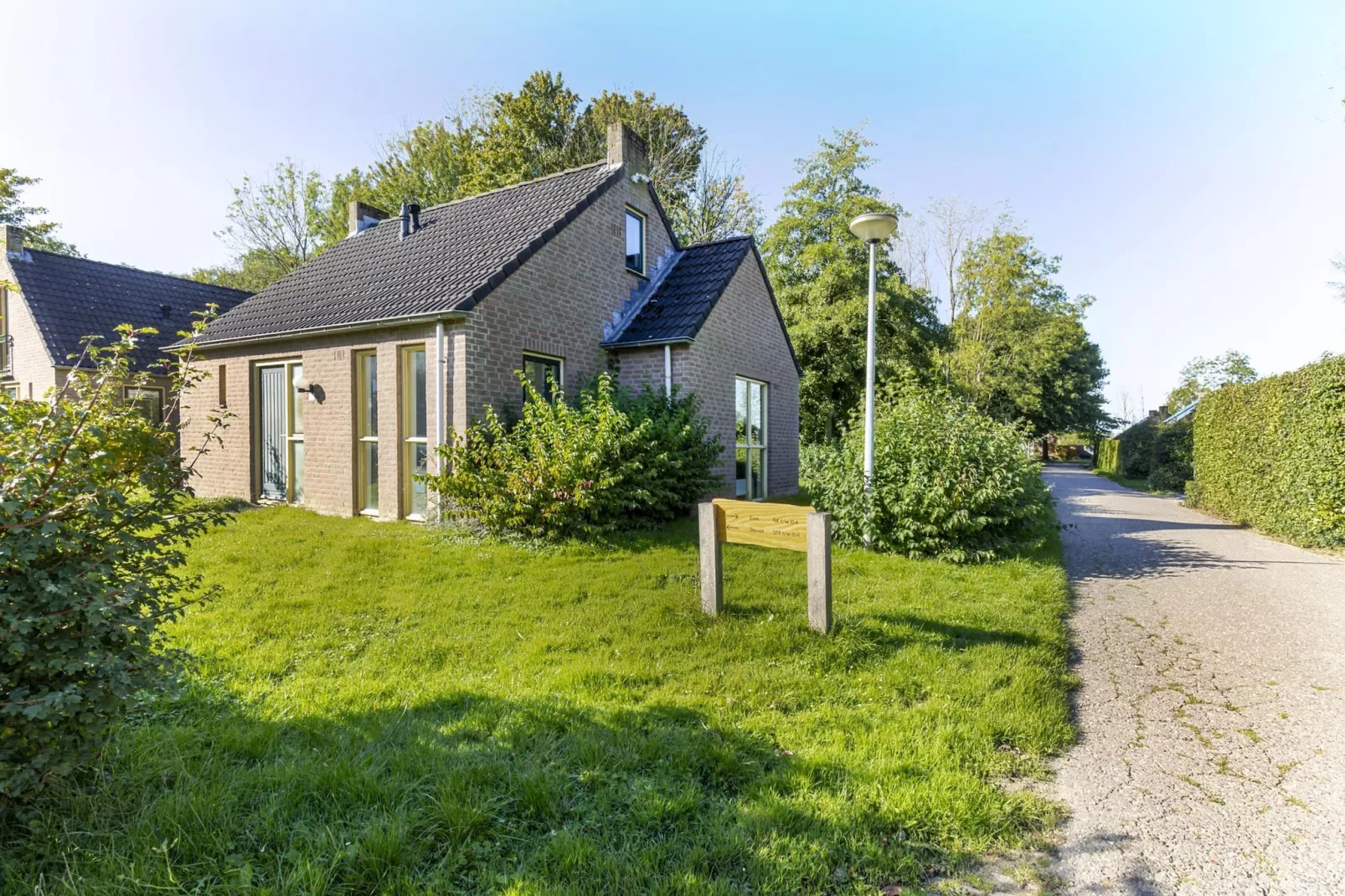7 - Persoons Forest 217 Sauna Bungalow (copy) (copy) (copy) - Buitenkant zomer
