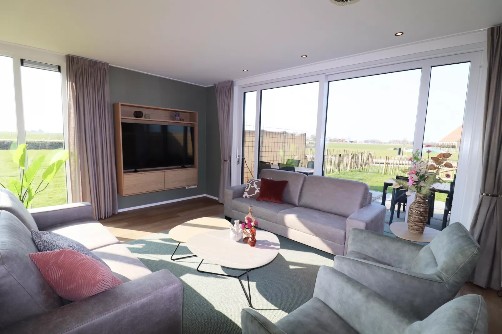 Moderne villa op het Friese platteland - Woonkamer