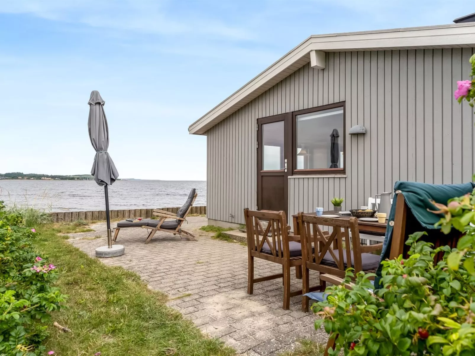 "Signhild" - 5m to the fjord - Buiten