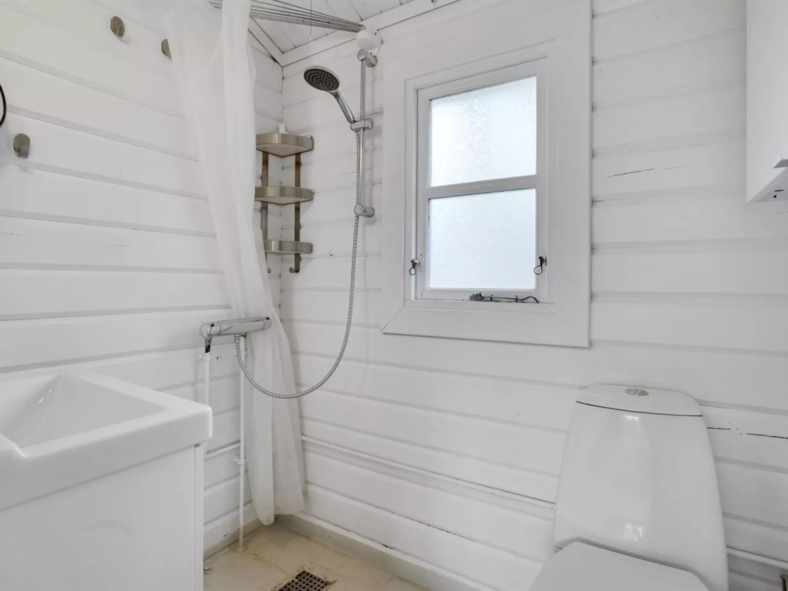 "Iulger" - 30km from the sea - Binnen