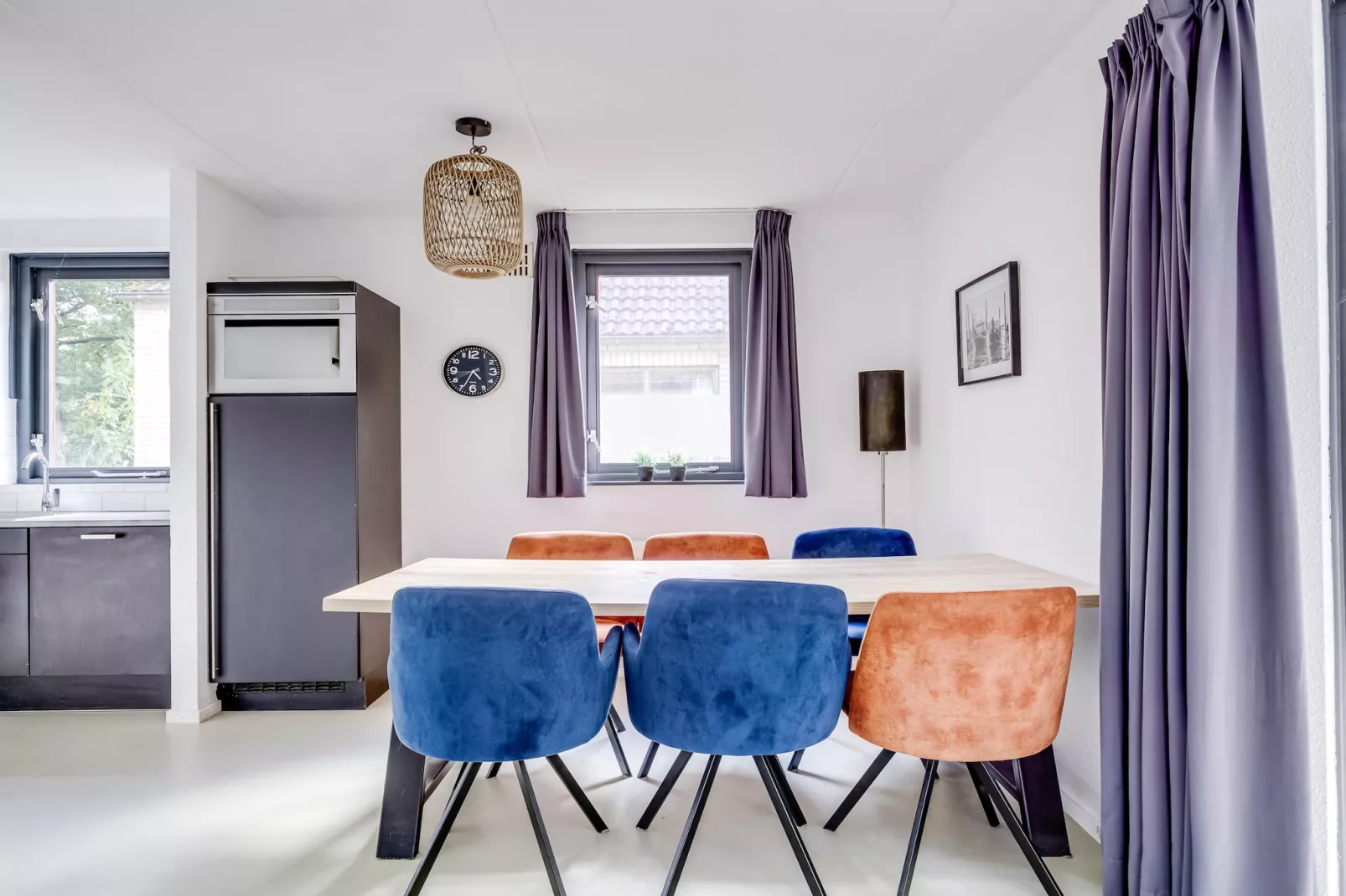 6 - Persons De Zingende Wilg (copy) (copy) (copy) - Eetkamer