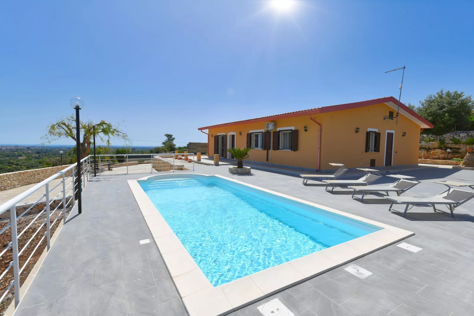 Villa Panorama mit Privatpool - Zwembad