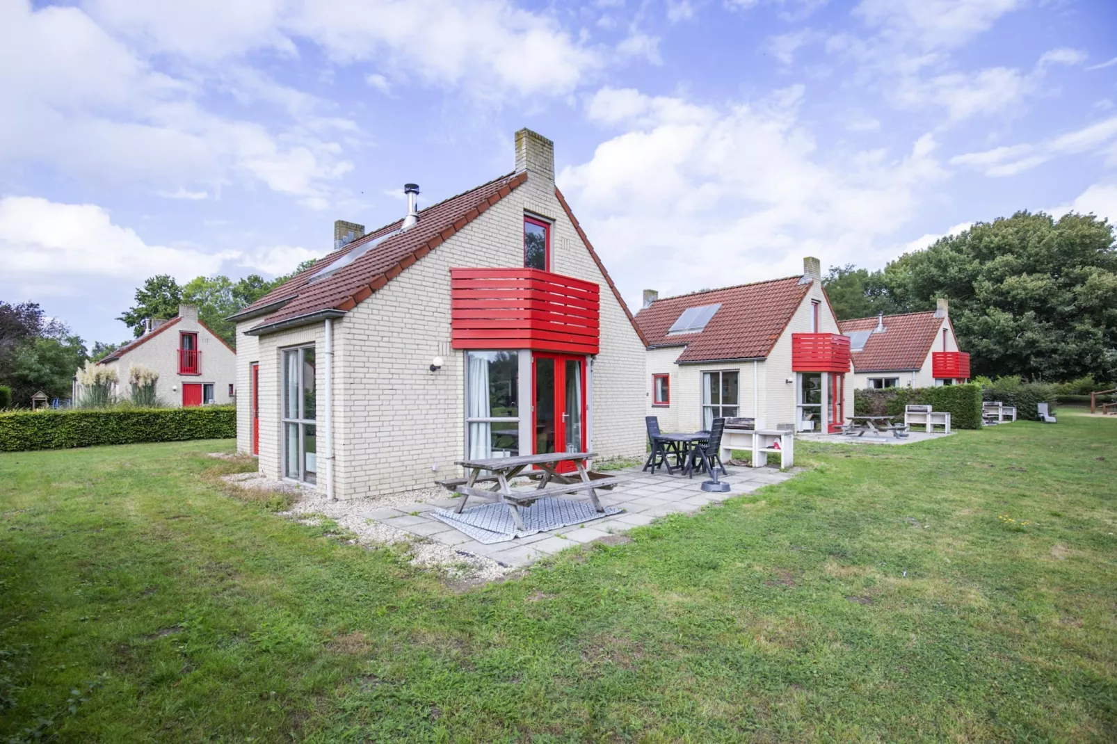 6 - Persons De Zingende Wilg (copy) (copy) - Buitenkant zomer