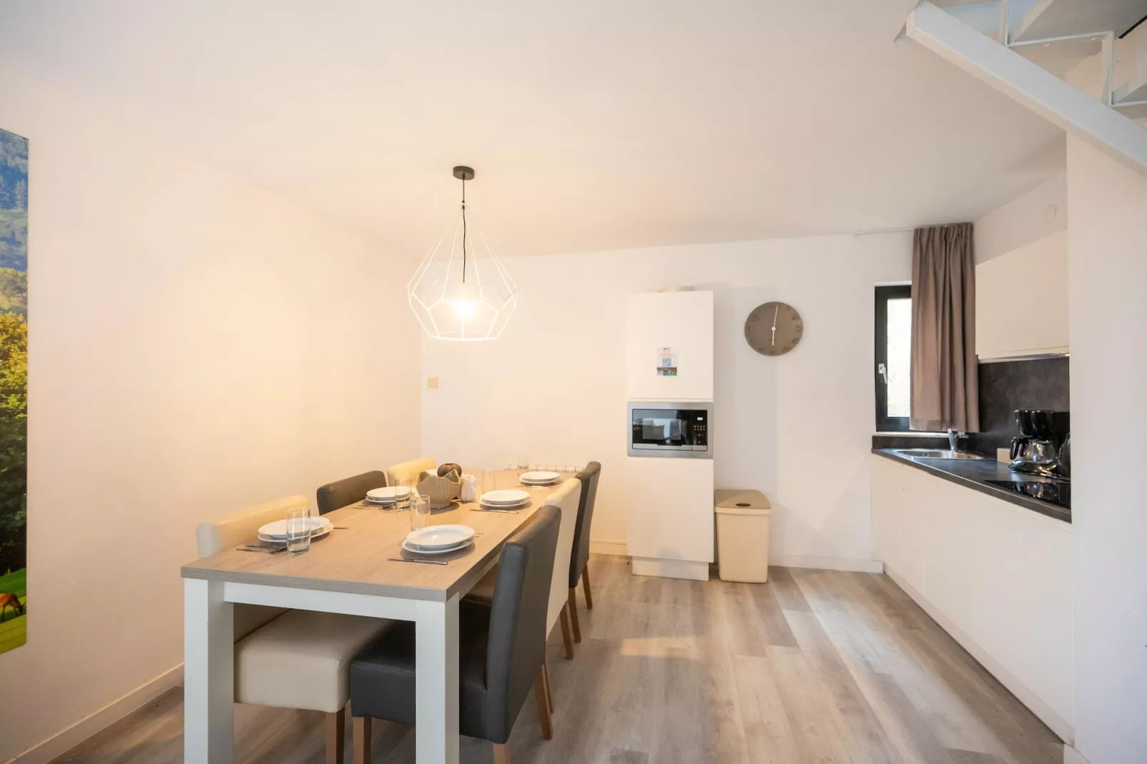 Comfort Eingang 6P - Basic - Eetkamer