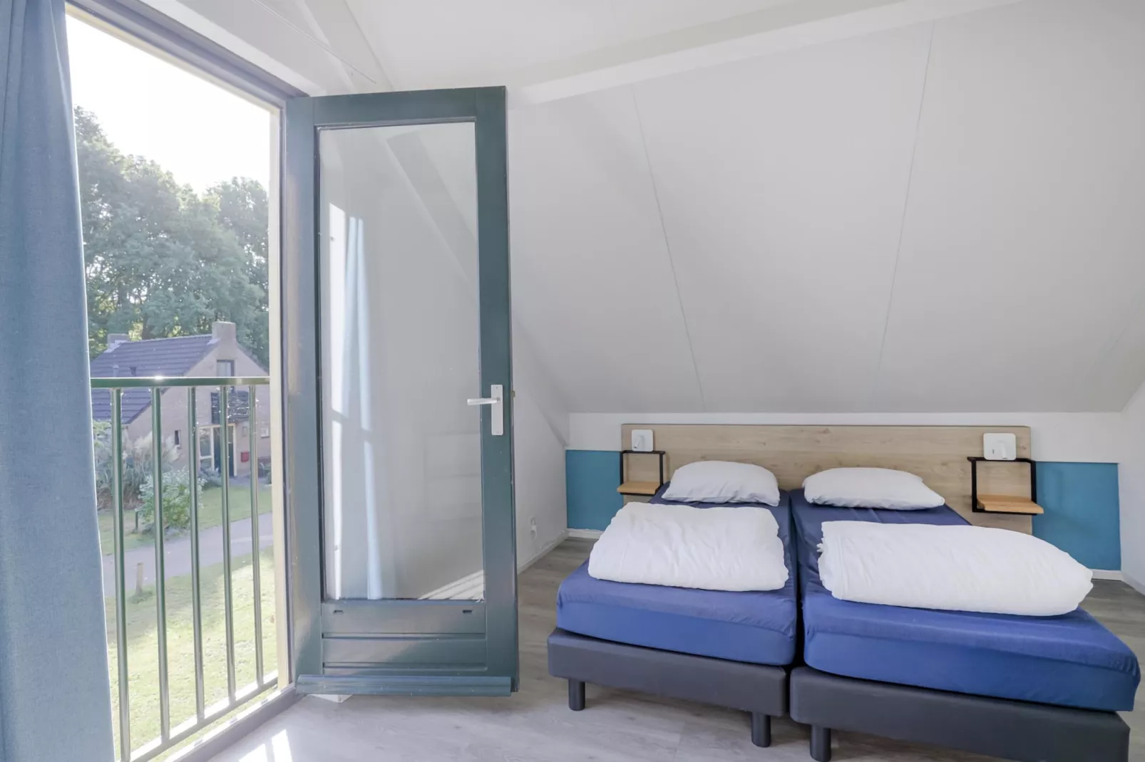 7 - Persoons Forest 217 Sauna Bungalow (copy) (copy) - Slaapkamer