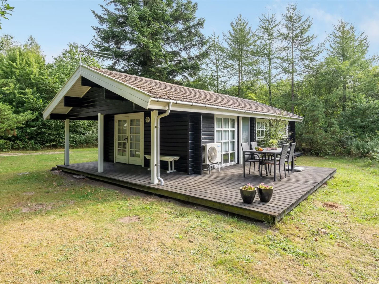 "Iulger" - 30km from the sea - Buiten