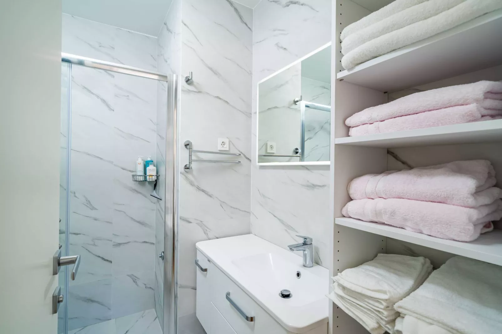 Apartment Villa Claudia - Three Bedroom Apartment with Balcony - Badkamer