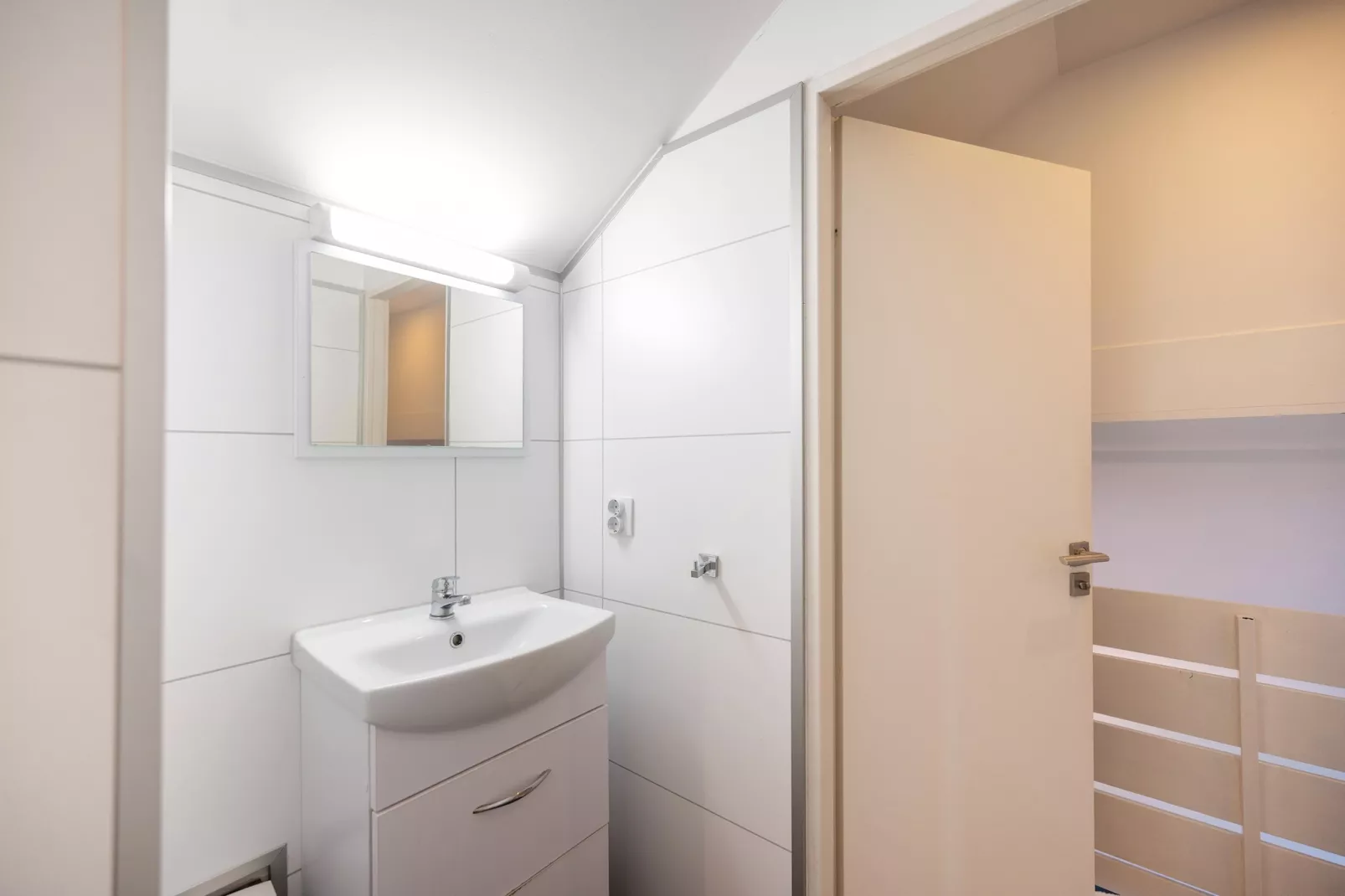 Comfort 4p Schlafzimmer - Basic - Badkamer