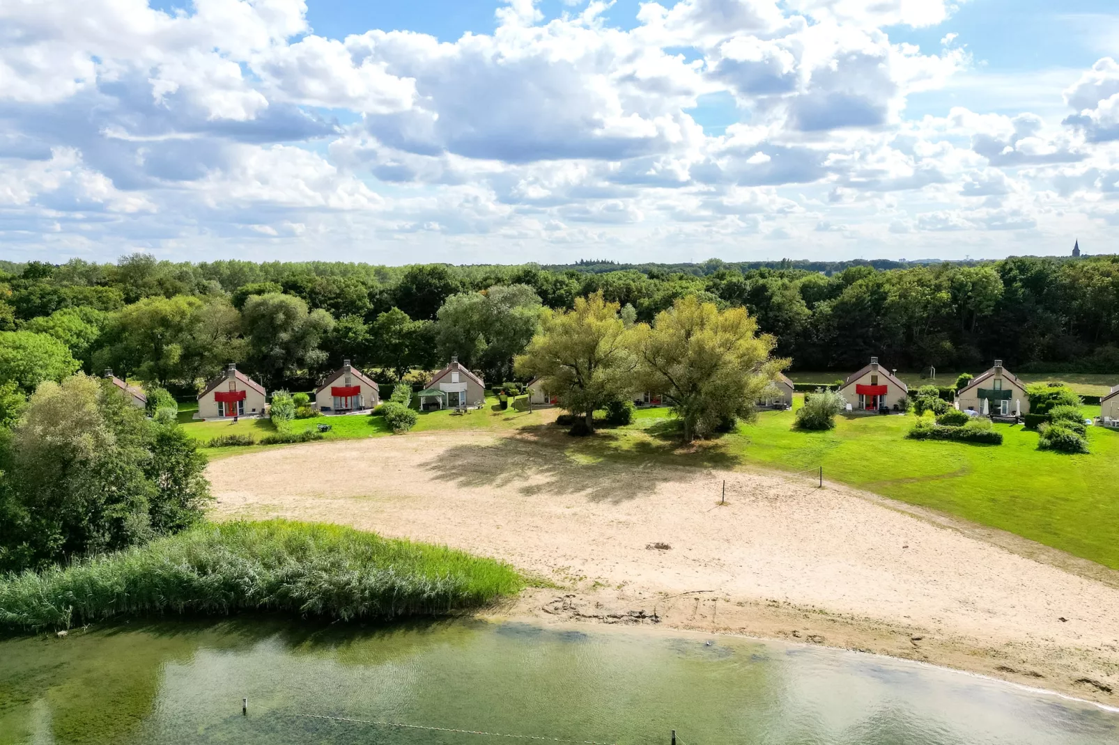7 - Persoons Forest 217 Sauna Bungalow (copy) (copy) (copy) (copy) - Gebieden zomer 1km
