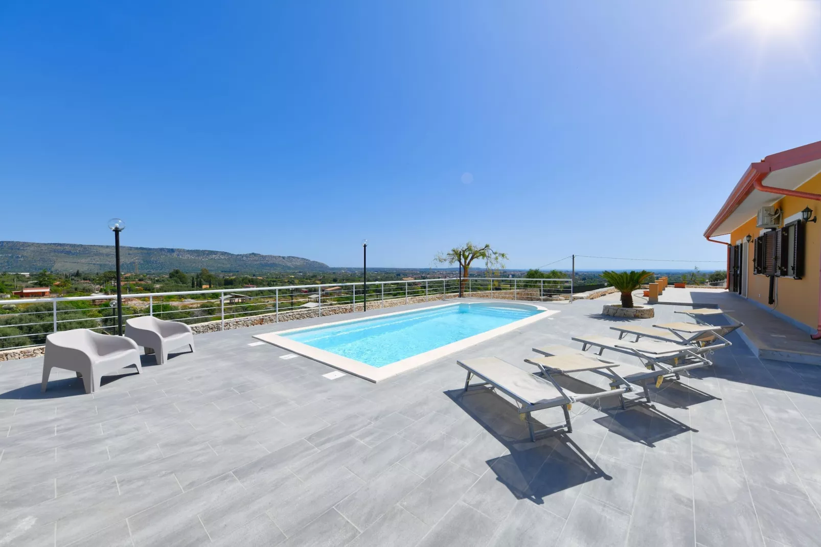 Villa Panorama mit Privatpool - Zwembad
