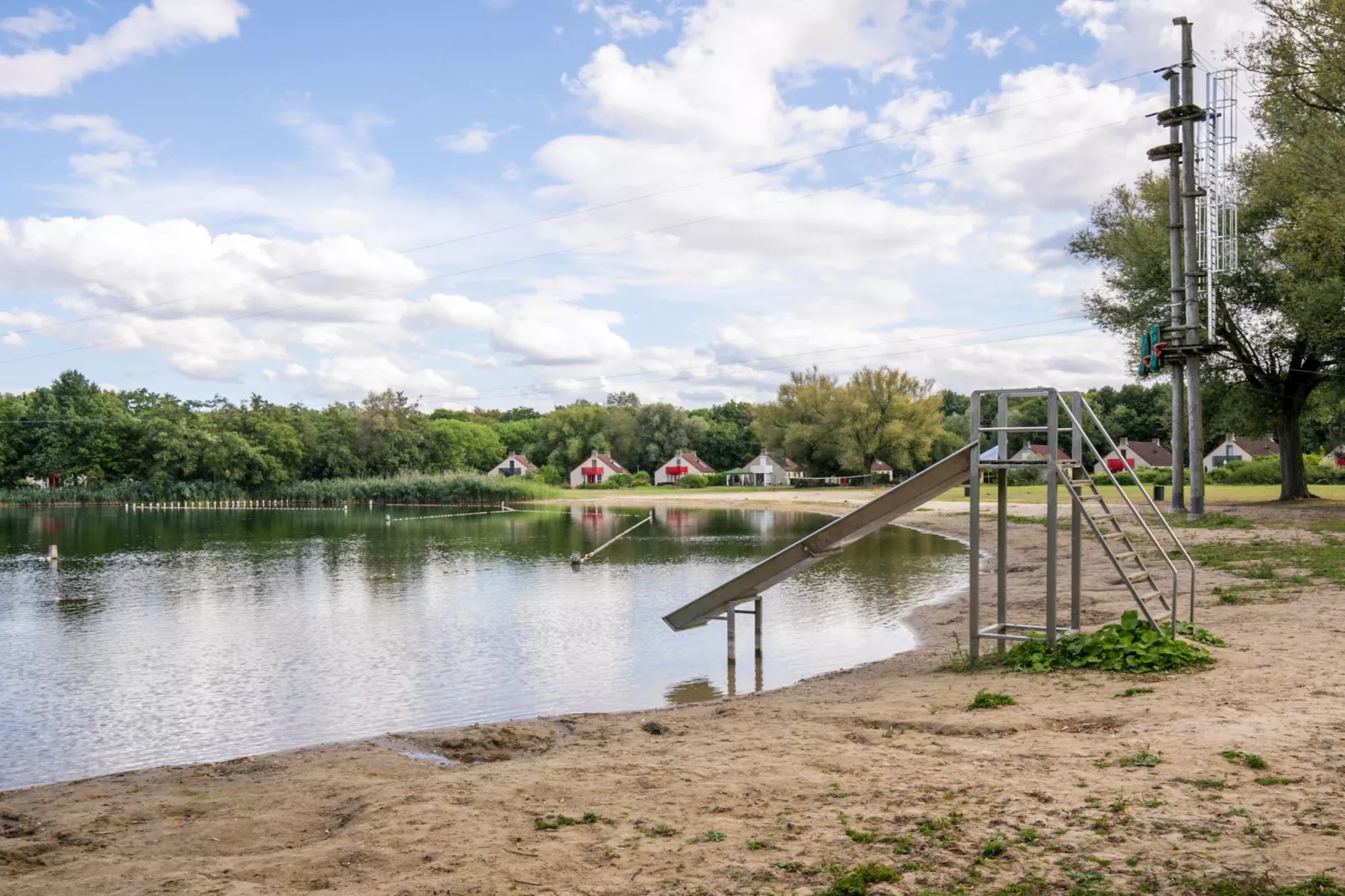 7 - Persoons Forest 217 Sauna Bungalow (copy) (copy) (copy) - Gebieden zomer 1km