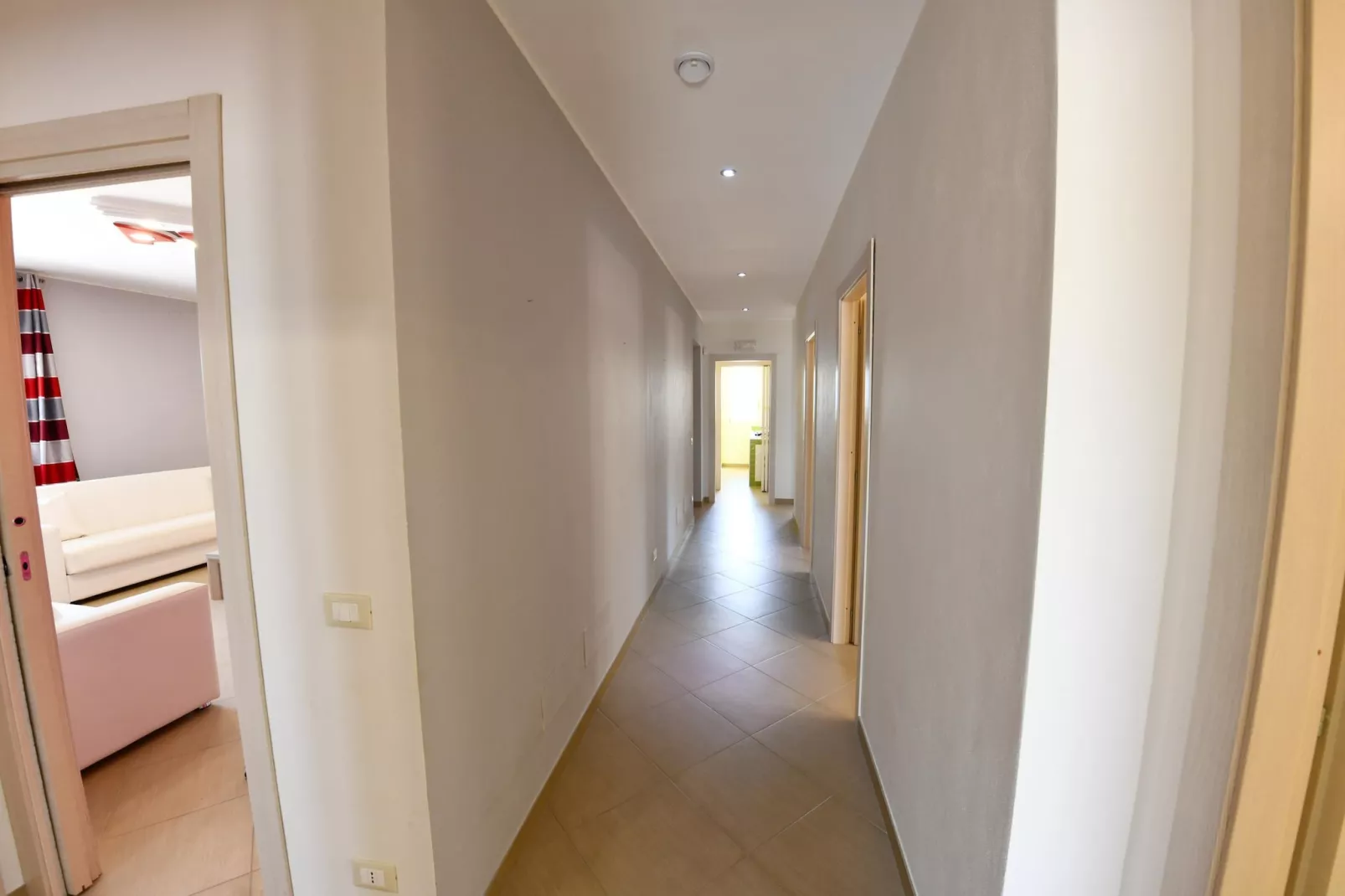 Villa Panorama mit Privatpool - Binnen