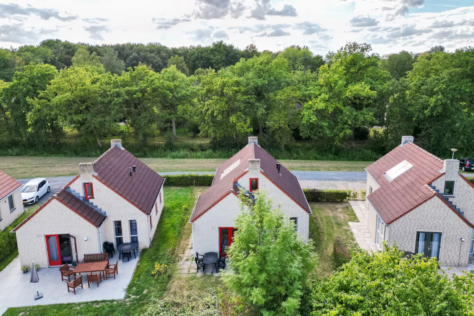 Vakantiepark 't Broeckhuys 1 - Buitenkant zomer