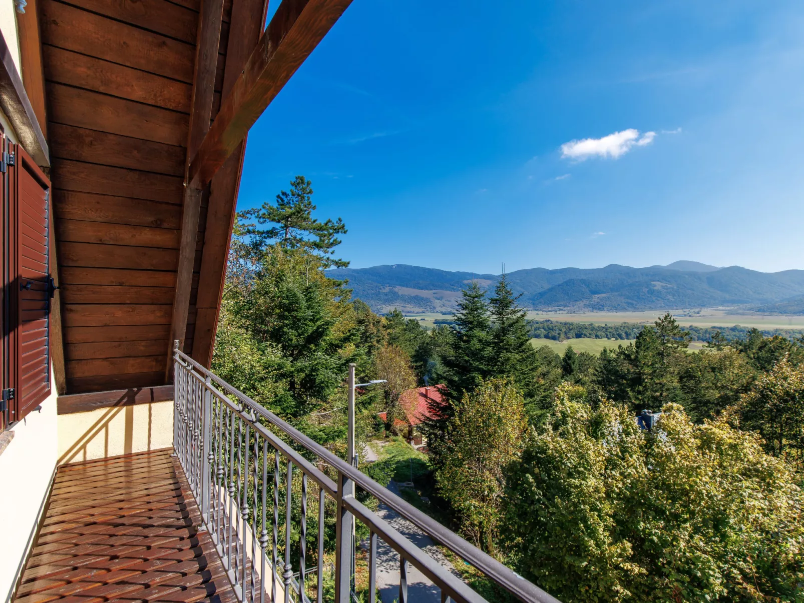 House Hillside Lodge - Buiten