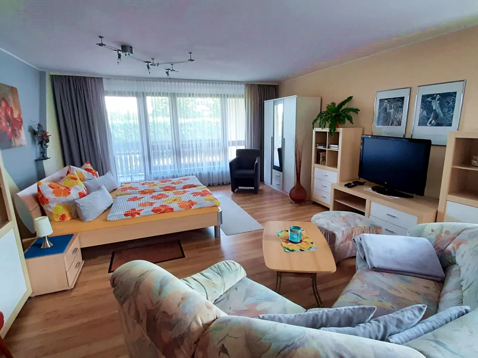 Große Ferienwohnung in Niedergurig mit Großem Ga