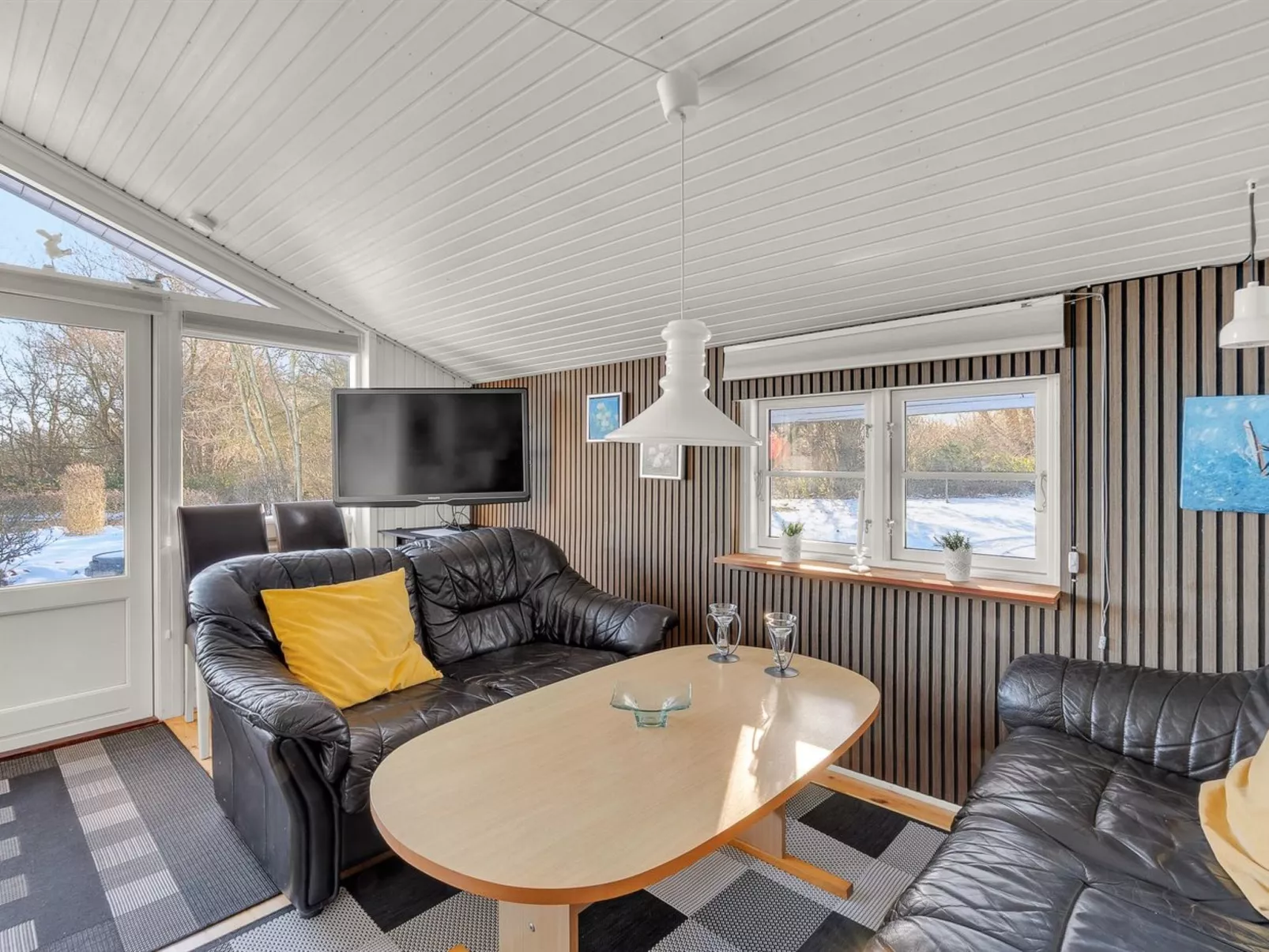 "Kato" - 125m from the sea