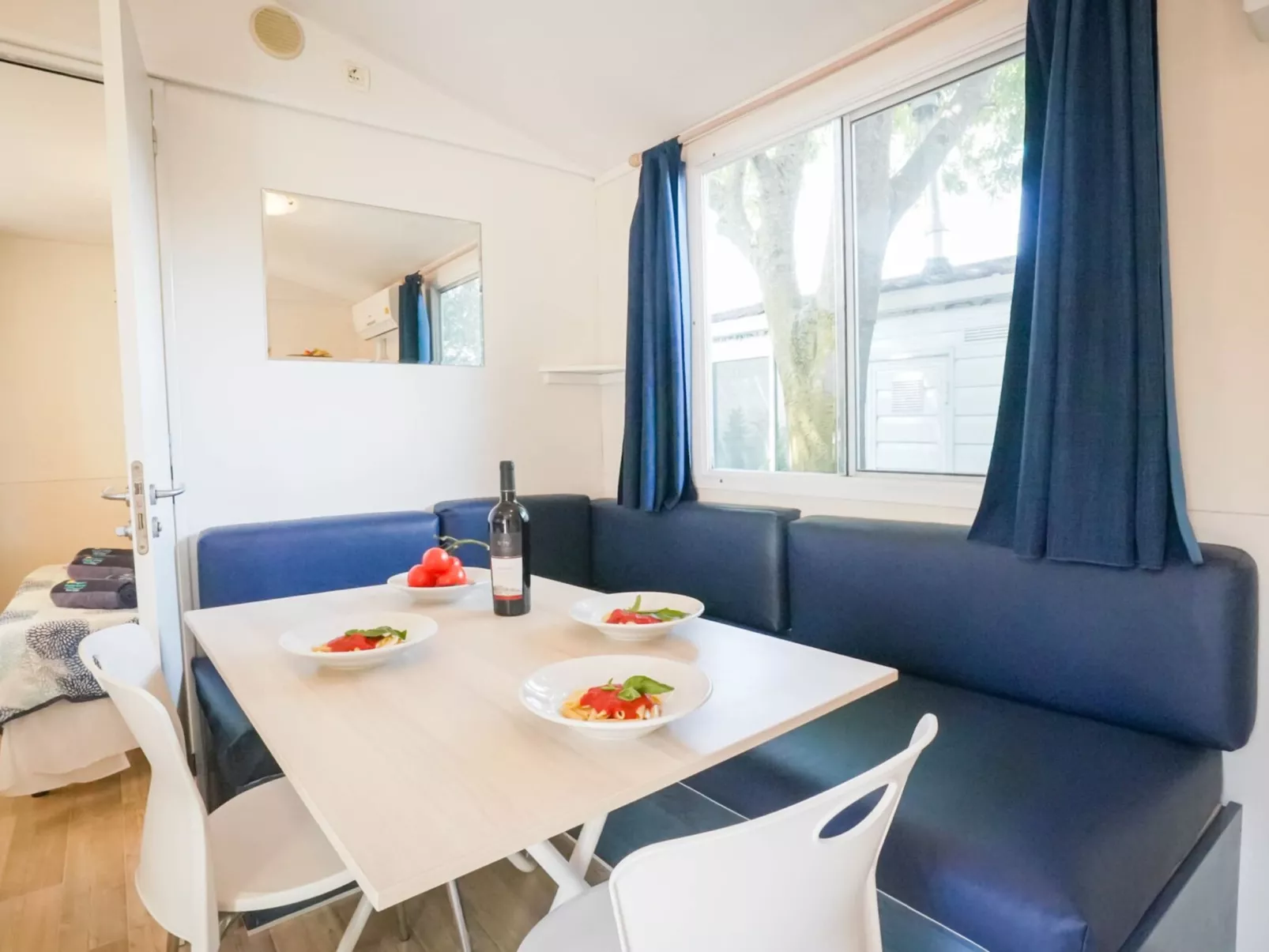 Bella Italia Sardinia - Binnen