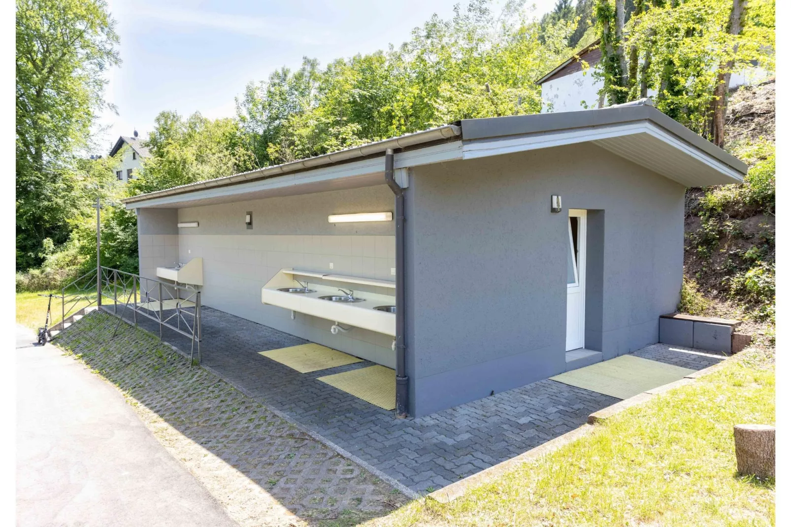Eifelhütte Campingpark Eifel - Badkamer
